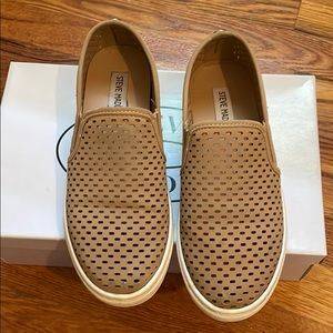 Steve Madden Elouise Sneakers Size 6